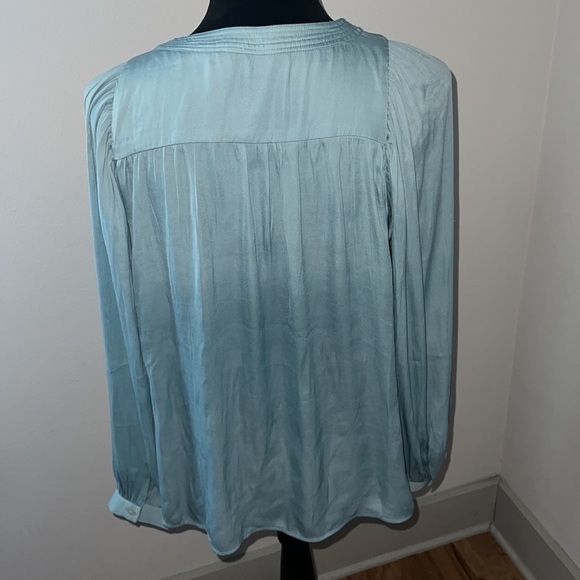 LOFT light blue silky feel long sleeves tie collar V neck top blouse Sz S - Picture 4 of 9